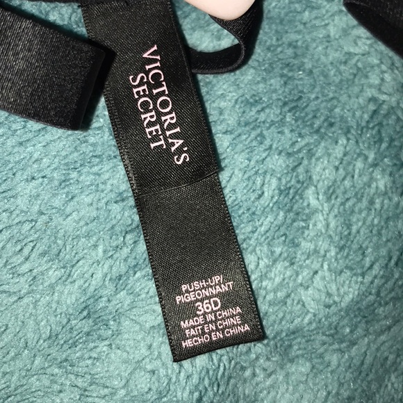 Victoria secret push up - Picture 7 of 8